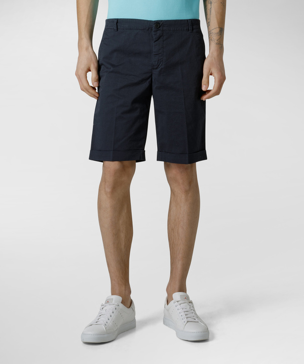 Stretch gabardine slim-fit Bermuda shorts - Peuterey