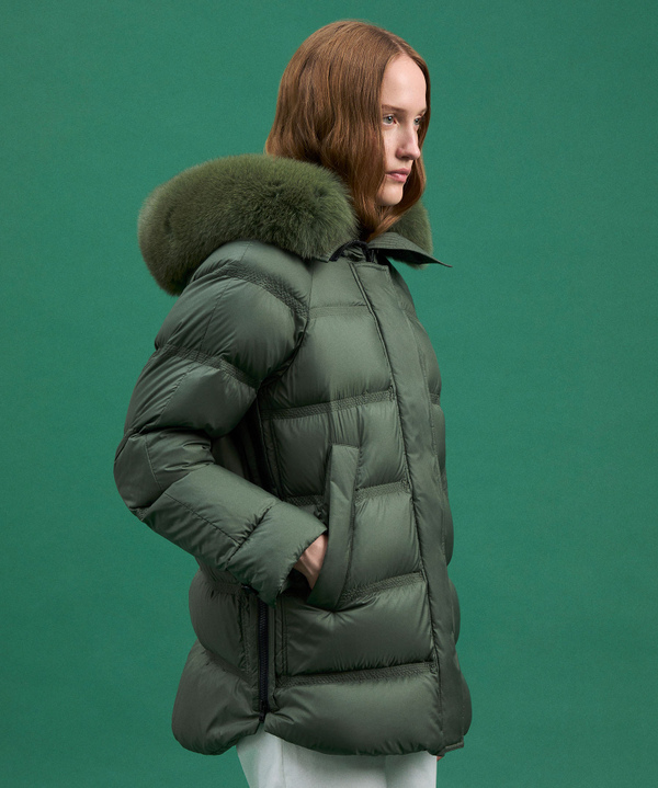 Puffer Jacket Con Cappuccio Bordato In Pelliccia - Peuterey