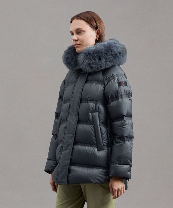 Puffer Jacket Con Cappuccio Bordato In Pelliccia - Peuterey