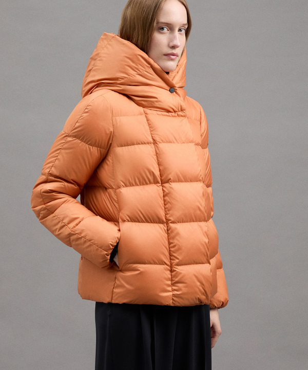 Ultra-Lightweight Urban Chic Puffer Jacket - Peuterey