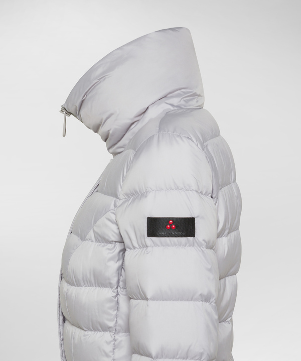 KURZE DAUNENJACKE AUS 100 % RECYCELTEM POLYESTER - Peuterey