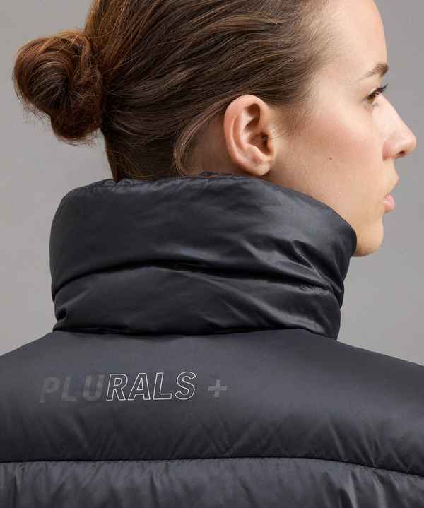Umweltfreundliche, kurze und sportliche Daunenjacke - Peuterey