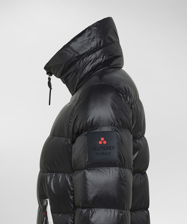 Umweltfreundliche, kurze und sportliche Daunenjacke - Peuterey