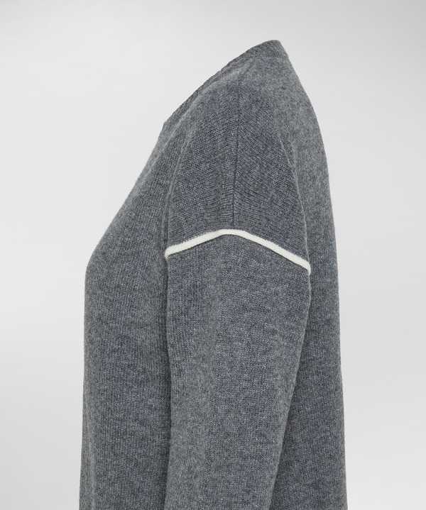 PULLOVER AUS KASCHMIRMISCHUNG MIT KONTRASTREICHEN DETAILS - Peuterey
