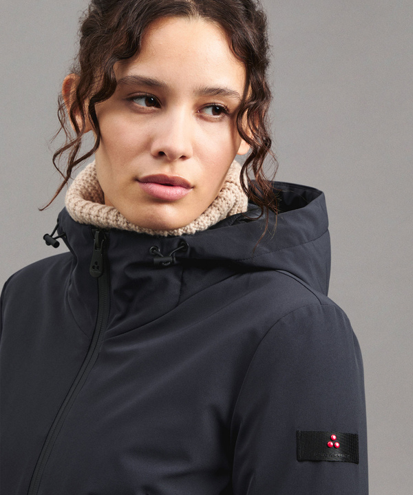 WINDDICHTE SLIM FIT JACKE AUS BI-STRETCH-NYLON - Peuterey
