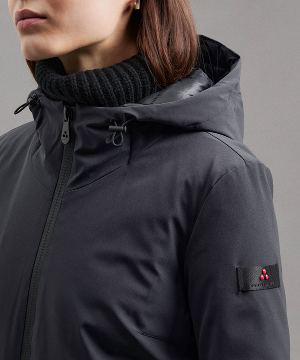 Smooth Slim Down Jacket With Contrasting Details - Peuterey