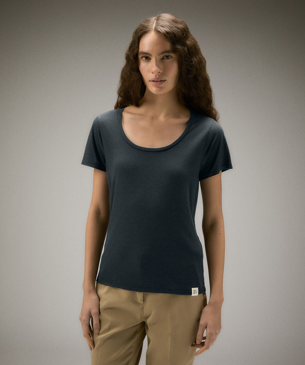 Lyocel and linen wide collar t-shirt - Peuterey