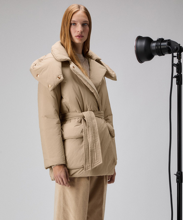 Cloud-effect down jacket with belt - Peuterey