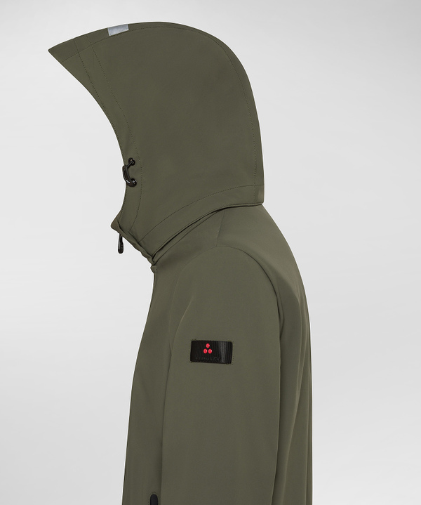 Trench a tre strati minimal e tecnico - Peuterey