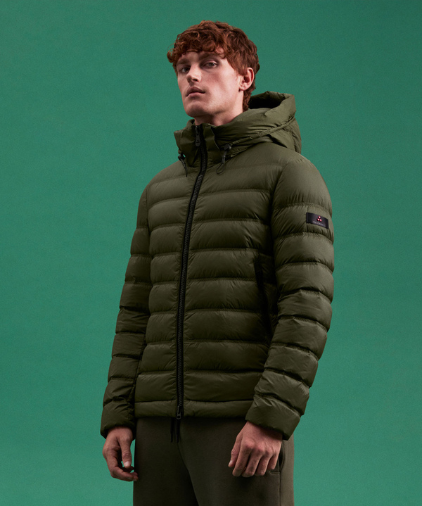 SUPERLEICHTE KURZE DAUNENJACKE AUS NYLON - Peuterey