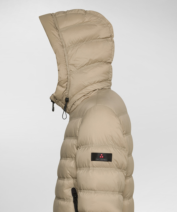 SUPERLEICHTE KURZE DAUNENJACKE AUS NYLON - Peuterey
