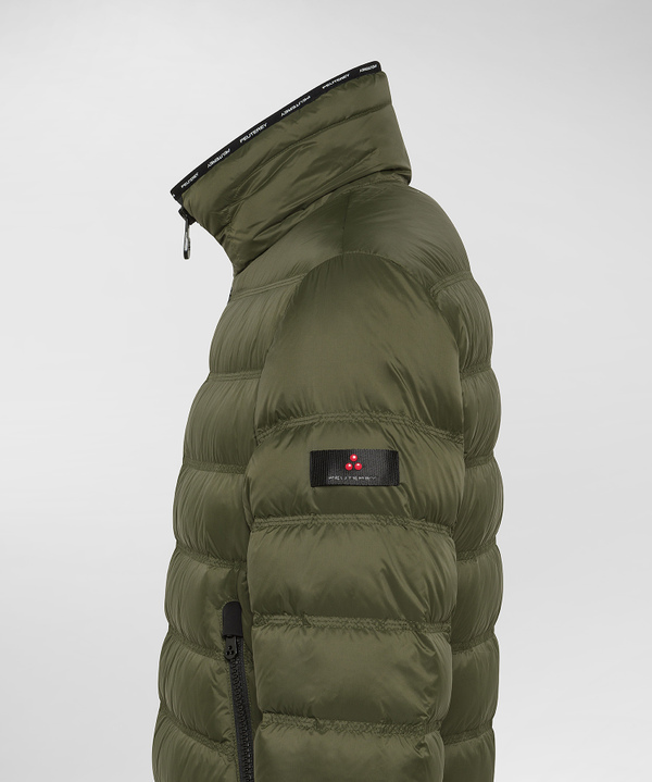 SPORTLICHE DAUNENJACKE AUS RECYCELTEM NYLON - Peuterey