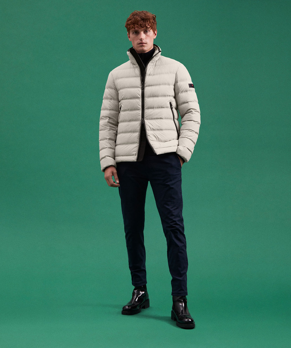 Piumino sportivo in nylon riciclato da uomo grigio Peuterey