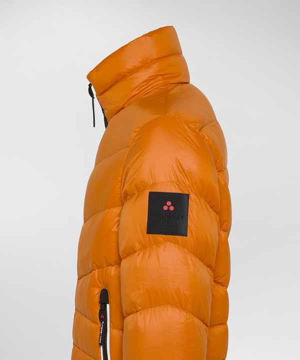 Kurze und sportliche umweltfreundliche Daunenjacke - Peuterey