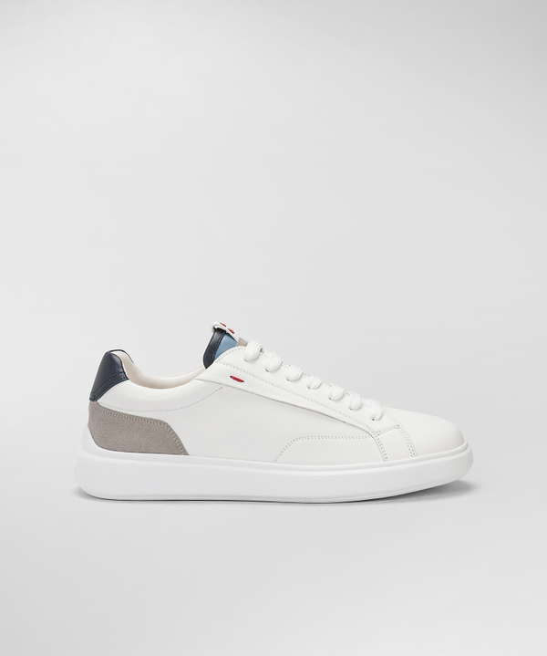 Sneakers with contrasting details - Peuterey