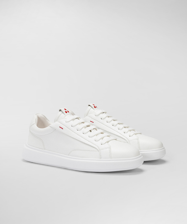 Sneakers with contrasting details - Peuterey