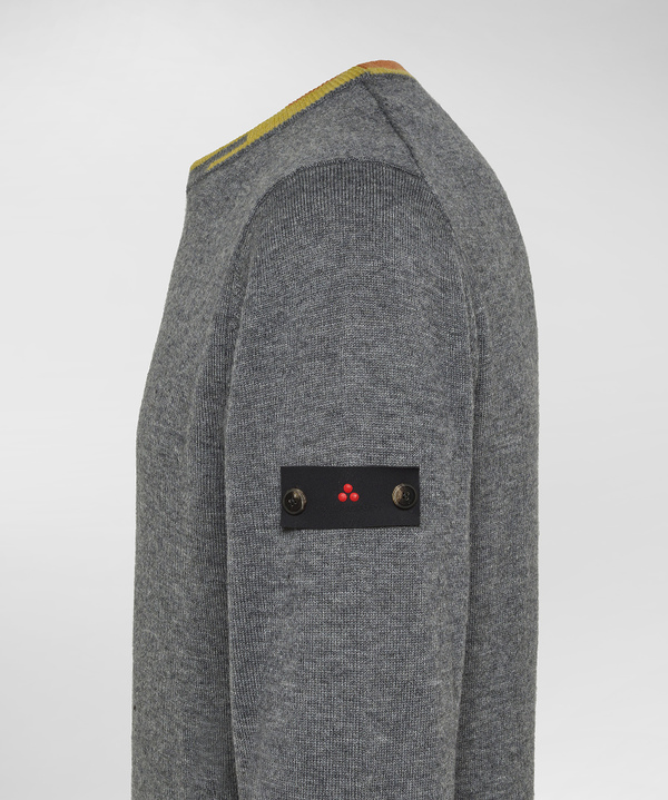 Sweater with contrasting coloured details - Peuterey