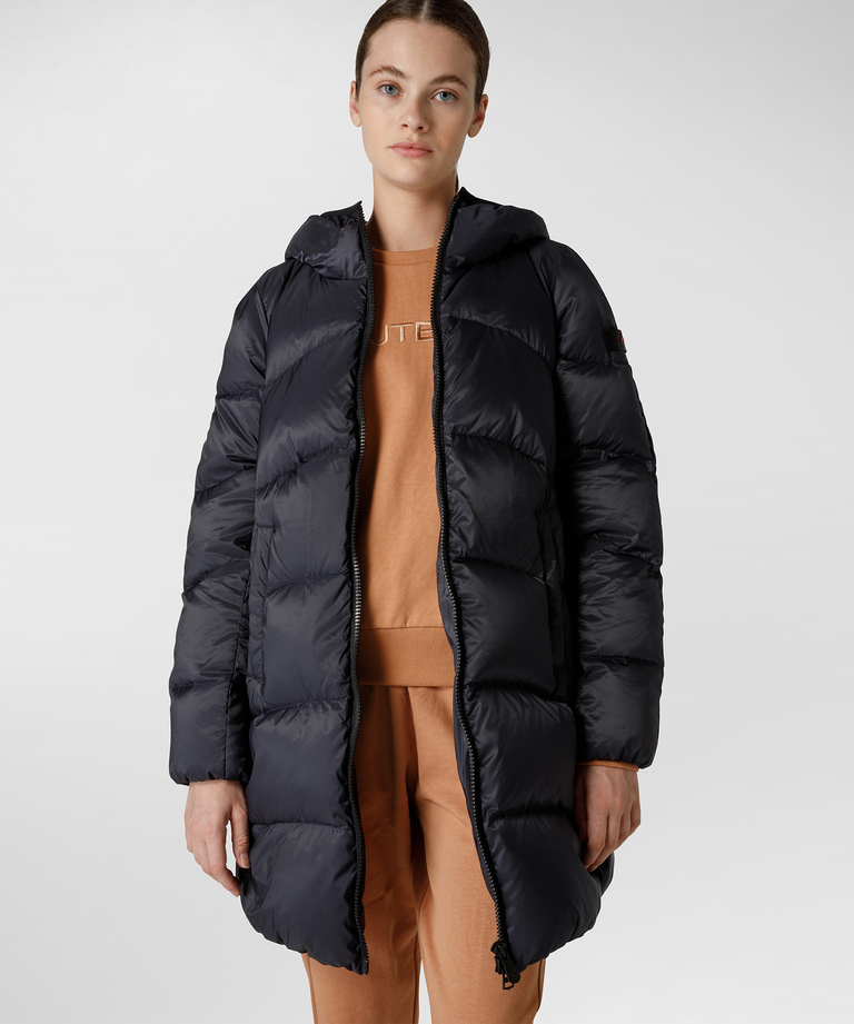 Long down jacket in recycled fabric - Parkas & Trench Coats | Peuterey