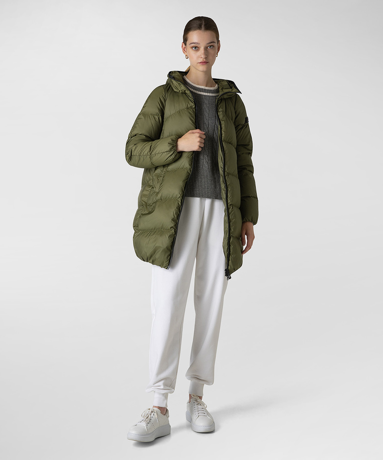 Long down jacket in recycled fabric - Timeless and iconic jackets for women | Peuterey