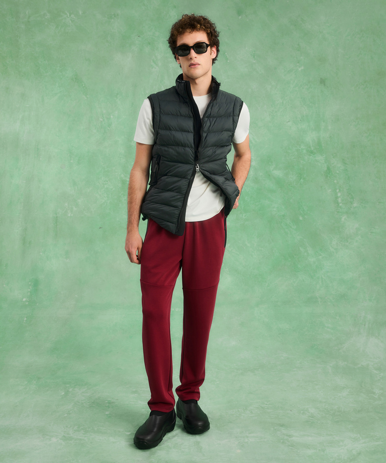 Superlight, semi-matt sleeveless jacket - Fall-Winter 2022 Menswear Collection | Peuterey