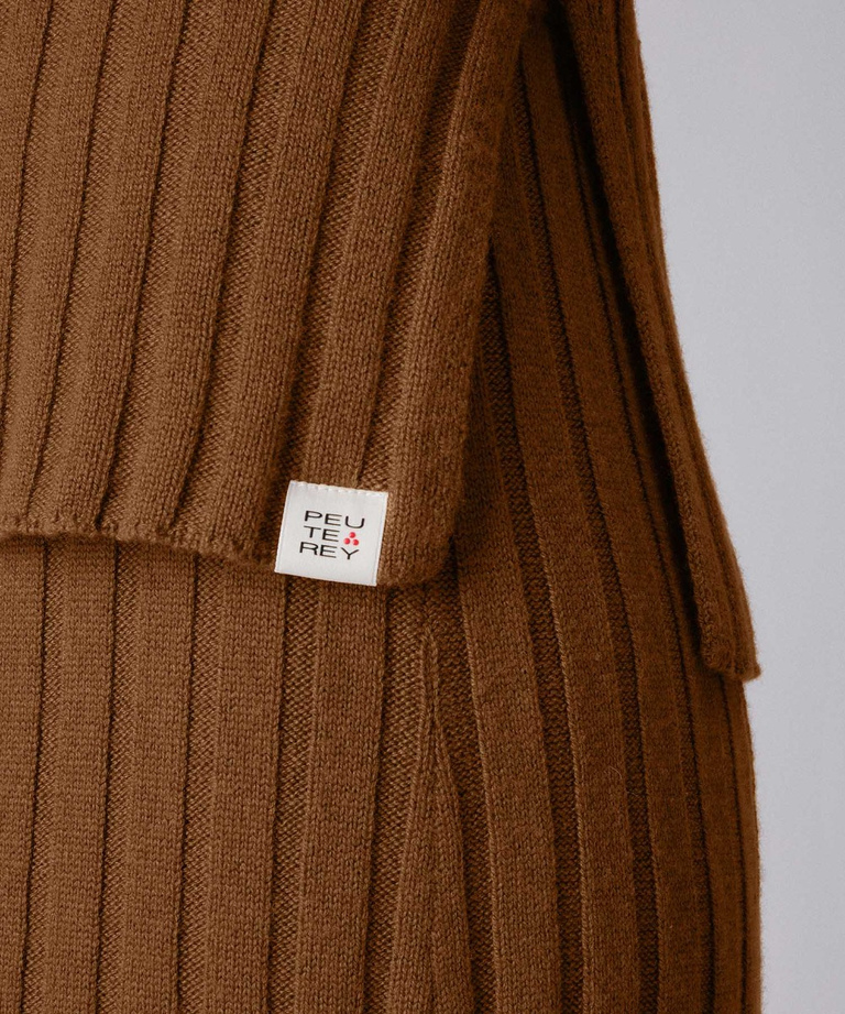 Rollkragenpullover aus gerippter Wolle