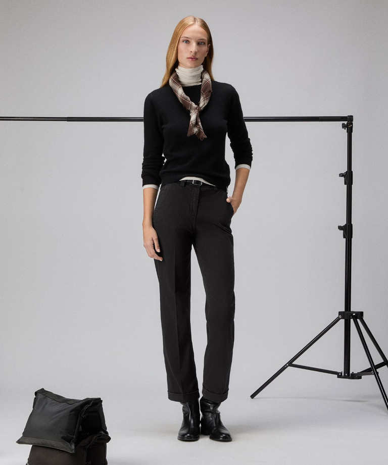 Pantaloni in gabardina stretch - Donna | Peuterey