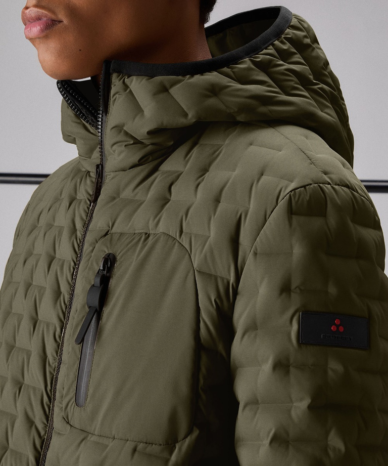 Stretch down jacket with geometric quilting