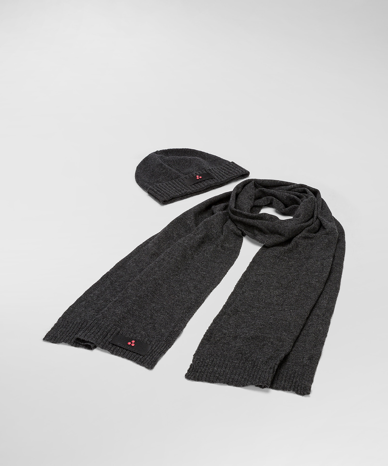 Cashmere blend scarf and hat set