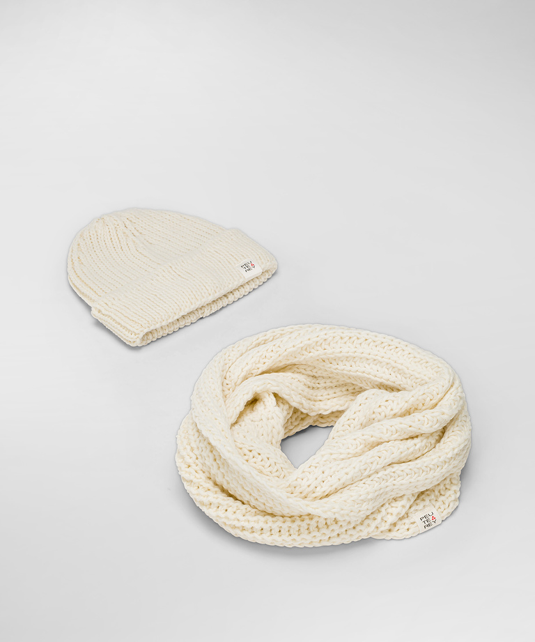 Wool blend hat and neckband set