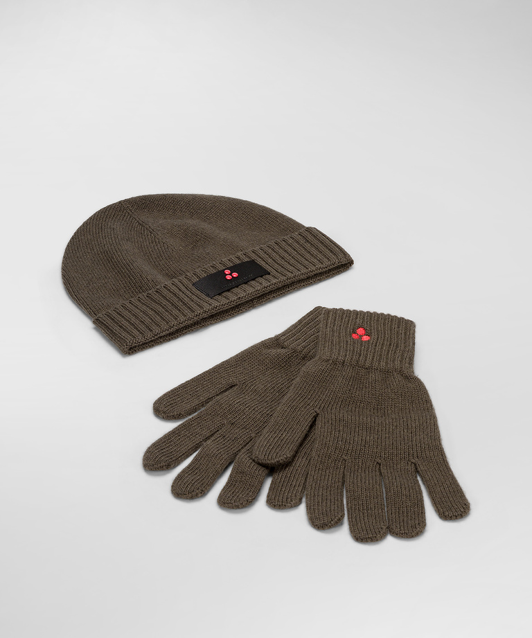 Cashmere blend hat and gloves set