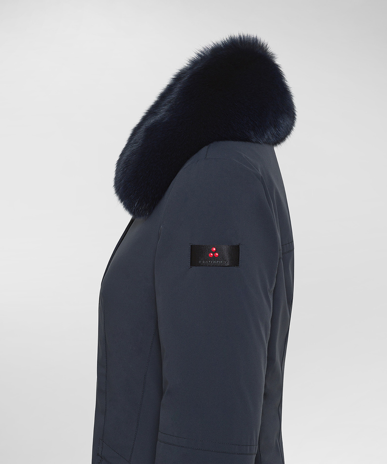 Slim jacket with fur