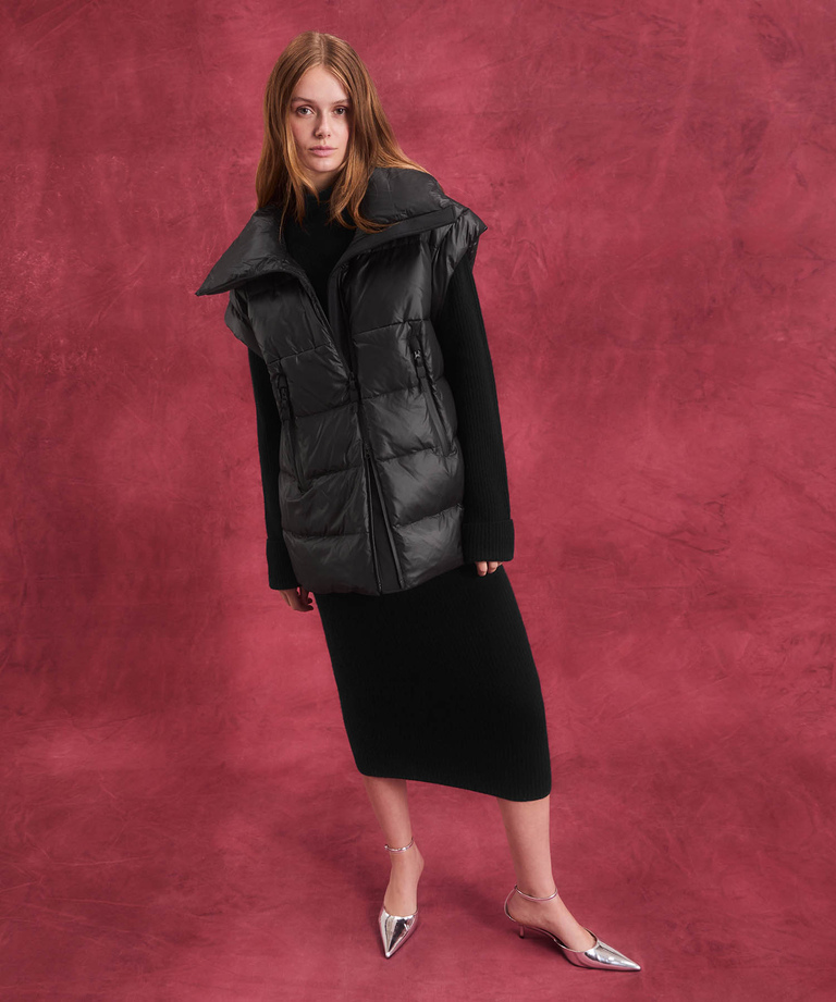 Daunenweste mit überschnittenen Ärmeln - Westen und ärmellose Jacken für Damen | Peuterey