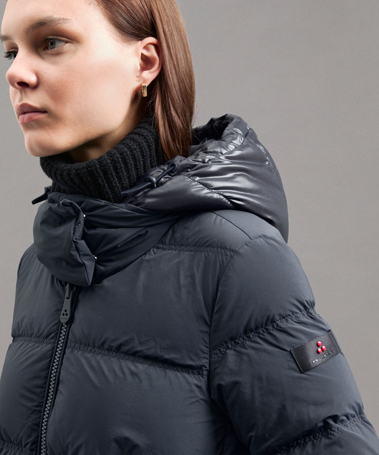 Down jacket with contrasting hood