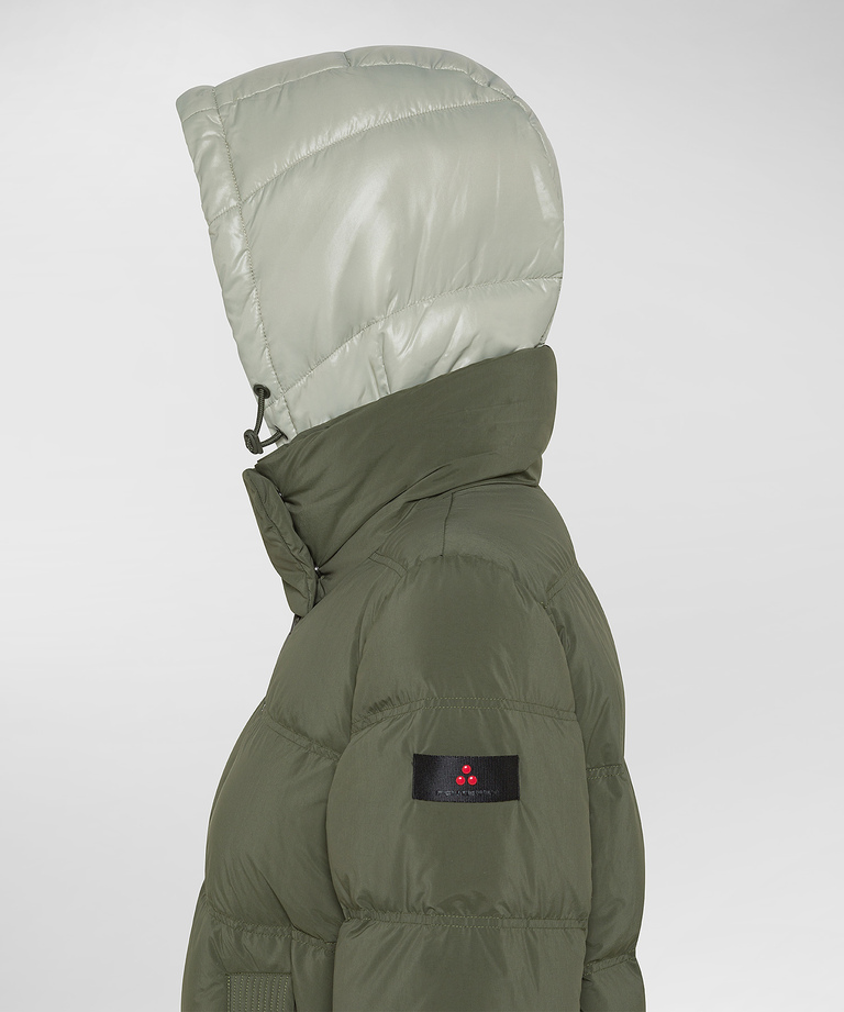 Down jacket with contrasting hood
