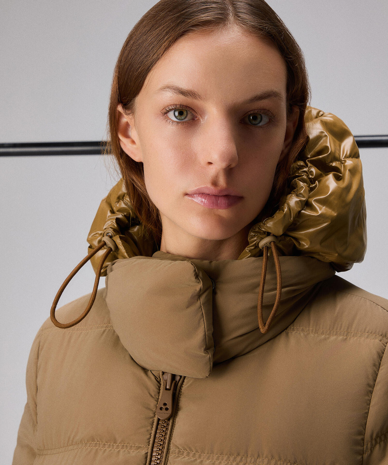 Down jacket with contrasting hood