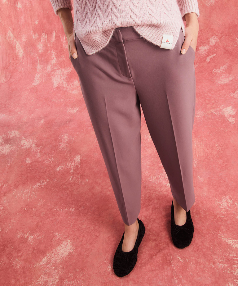 Comfortable contemporary trousers - Fall-Winter 2023 Womenswear Collection | Peuterey
