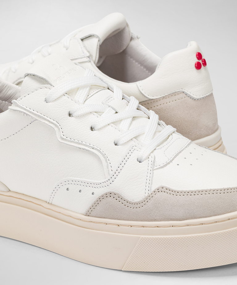 Sneakers In Pelle Con Dettagli In Suede