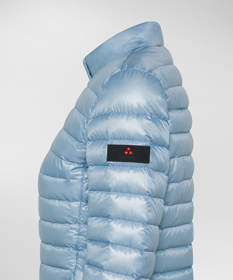 Packable lightweight goose down jacket