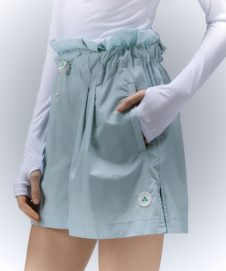 Shorts mit Kordelzug und Seitenschlitzen