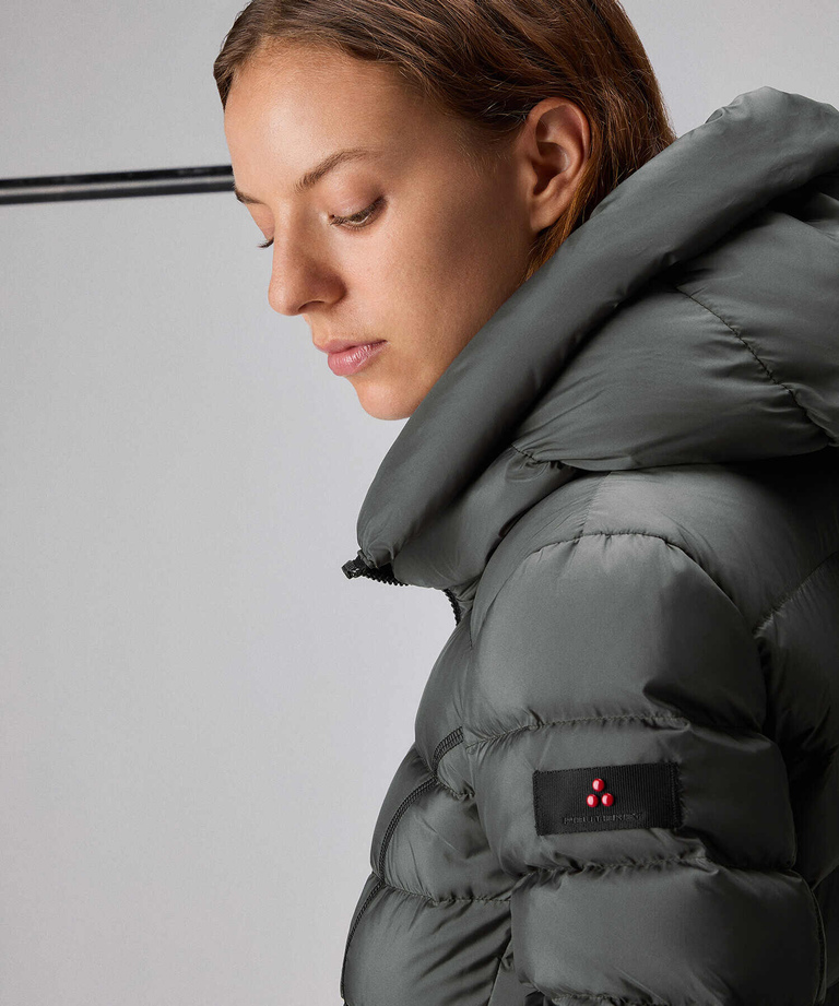 Recycled fabric slim down jacket