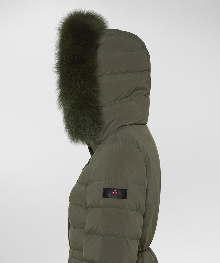 Short hooded down jacket with fur
