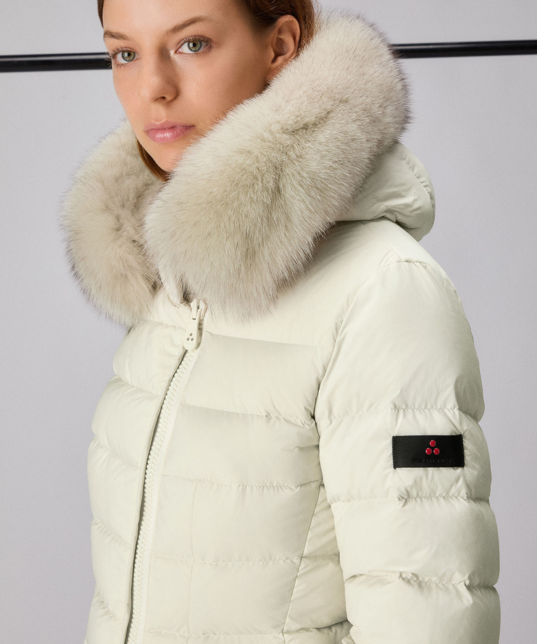 Short hooded down jacket with fur
