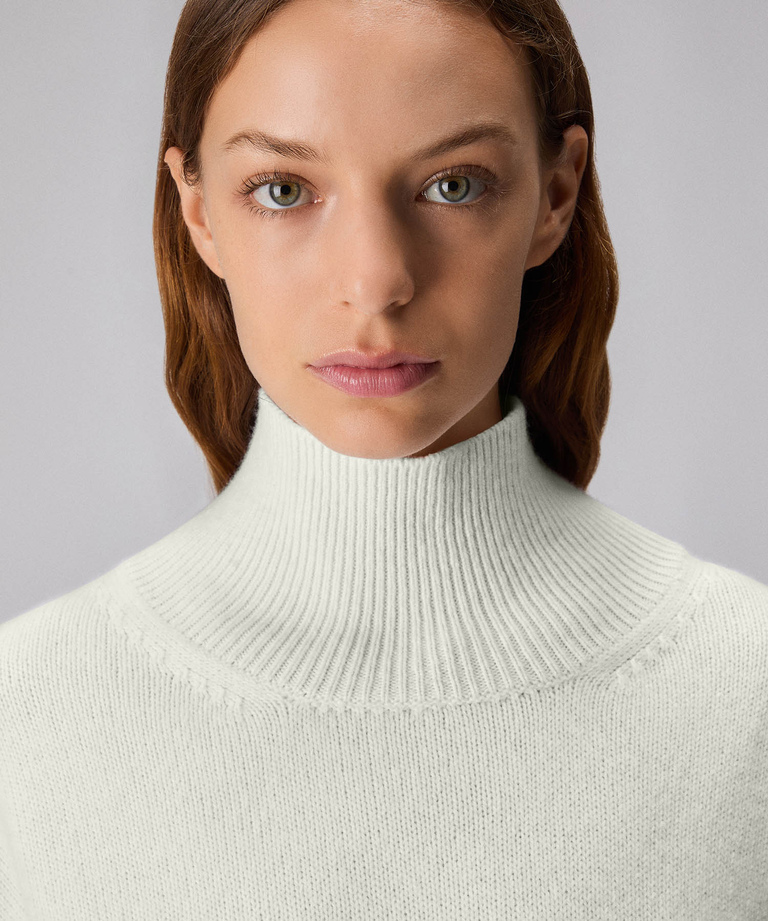 Carded wool turtleneck sweater