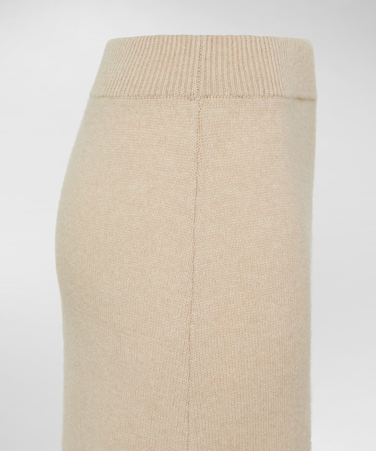 Long carded wool skirt