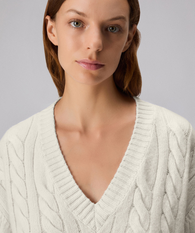 Carded wool V-neck sweater