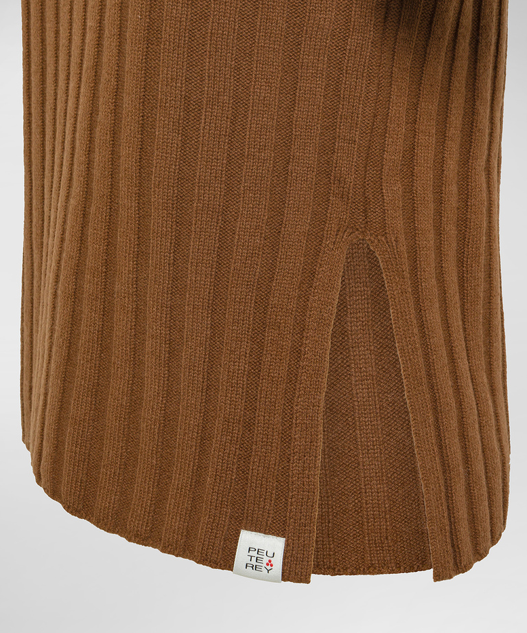 Ribbed wool high-collar sweater