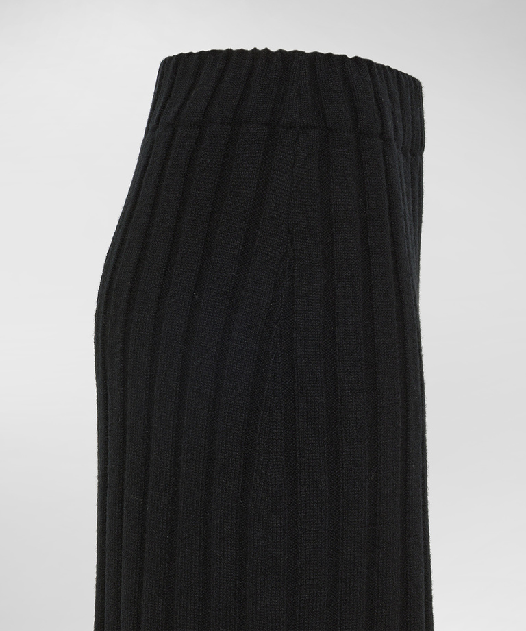 Long ribbed wool skirt