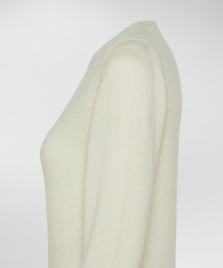 100% cashmere sweater
