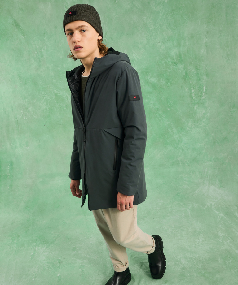 Glatter Primaloft-Trenchcoat, minimalistisch und anspruchsvoll - Zeitlose Kleidung für Herren - Ikonische Jacken | Peuterey