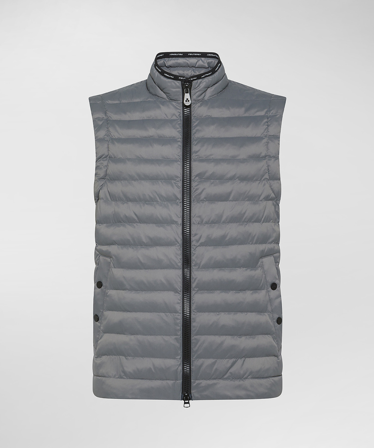 Ultra-lightweight and semi-shiny vest | Peuterey